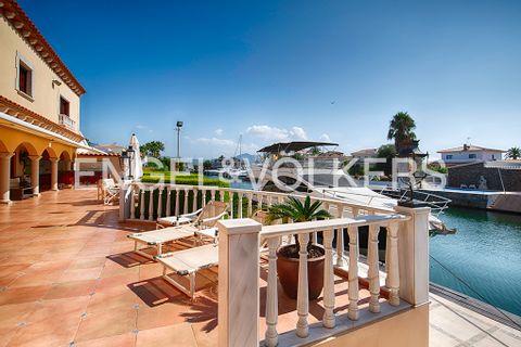 Villa a Empuriabrava, Gerona, Empuriabrava - € 4.490.000 | Ref: W-02WWYN - foto 24
