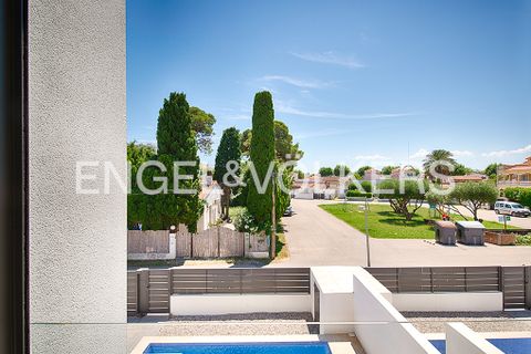 Rækkehus i Empuriabrava, Gerona, Empuriabrava - € 649.000 | Ref: W-02XFAU - foto 18