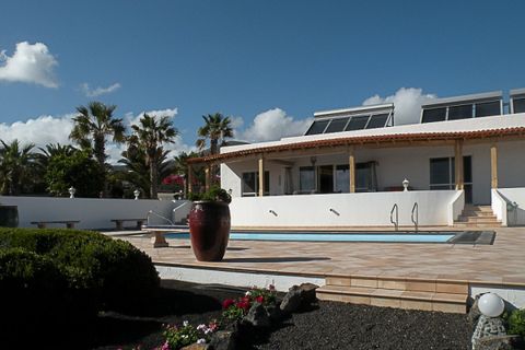 Villa a Tias, Lanzarote, Tias - € 1.500.000 | Ref: 5315/3985 - foto 2