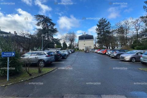Erhvervsejendom i Chantilly, Oise, Chantilly - € 400.000 | Ref: 23496 - foto 3