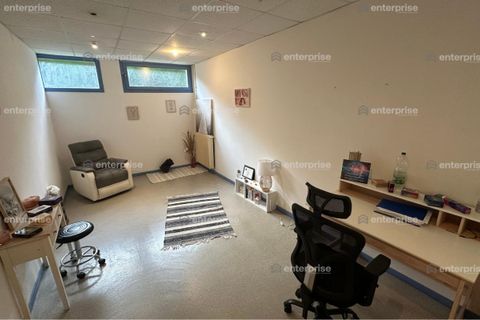 Erhvervsejendom i Chantilly, Oise, Chantilly - € 400.000 | Ref: 23496 - foto 7