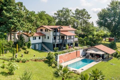 Villa a Arbonne, Pyrenees-Atlantiques, Arbonne - € 1.500.000 | Ref: M1574 - foto 2