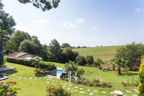 Villa a Arbonne, Pyrenees-Atlantiques, Arbonne - € 1.500.000 | Ref: M1574 - foto 5