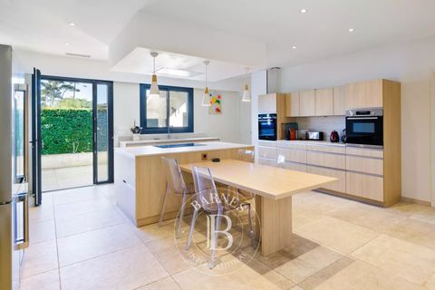 Villa i Anglet, Pyrenees-Atlantiques, Anglet - € 2.435.000 | Ref: M1608 - foto 16