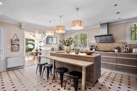 Villa i Antibes, Alpes-Maritimes, Antibes - € 1.995.000 | Ref: 85692154 - foto 11