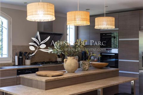 Villa i Antibes, Alpes-Maritimes, Antibes - € 1.995.000 | Ref: 85692154 - foto 12