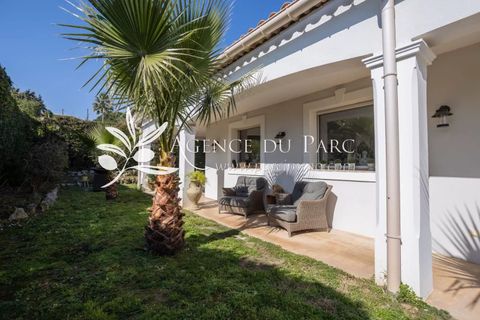 Villa i Antibes, Alpes-Maritimes, Antibes - € 1.995.000 | Ref: 85692154 - foto 17