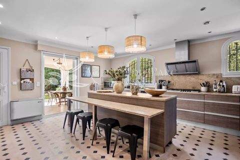 Villa i Antibes, Alpes-Maritimes, Antibes - € 1 995 000 | Ref: 85692154 - foto 11