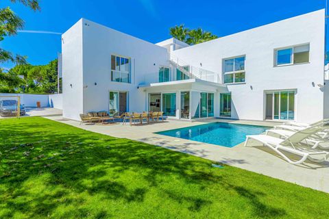 Villa a Marbella, Malaga, Marbella - € 1.895.000 | Ref: RNA111V6 - foto 1