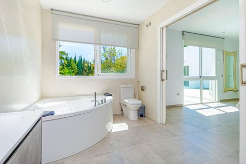Villa a Marbella, Malaga, Marbella - € 1.895.000 | Ref: RNA111V6 - foto 10