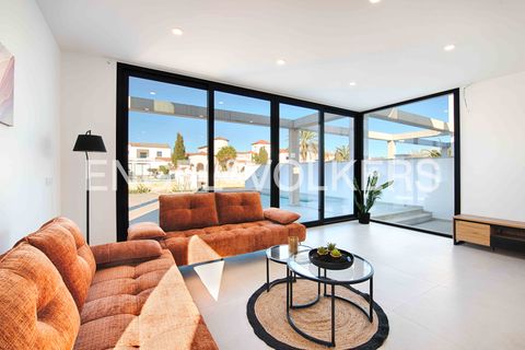 Villa i Empuriabrava, Gerona, Empuriabrava - € 1.290.000 | Ref: W-02XSFK - foto 9