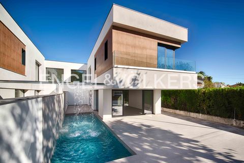 Villa i Empuriabrava, Gerona, Empuriabrava - € 795.000 | Ref: W-02XRX4 - foto 1