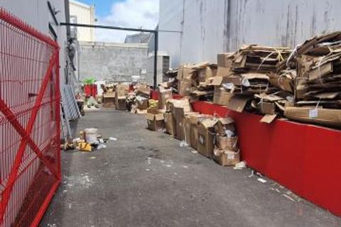 L'establiment comercial a Saint-Andre, La Reunion, Saint-Andre - € 67.200/mes | Ref: 6402 - foto 6
