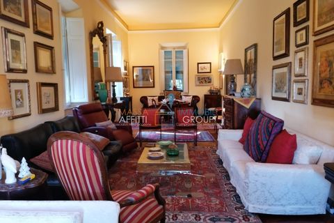 Villa i Carrara, Massa and Carrara, Carrara - € 800.000 | Ref: 3023 - foto 1