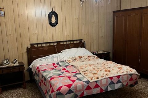 Villa a Castelfranco Veneto, Treviso, Castelfranco Veneto - € 210.000 | Ref: AV7-24 - foto 14