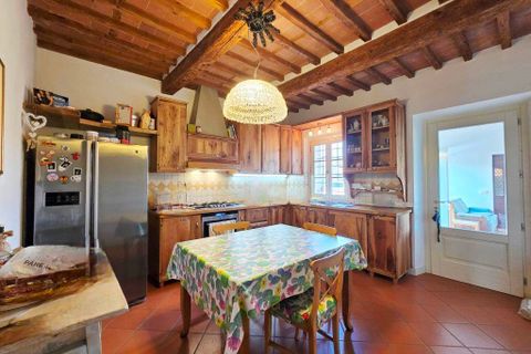 Villa a Porcari, Lucca, Porcari - € 460.000 | Ref: a6551rv2442576a - foto 2