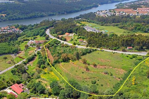Helårsgrund i Foz do Sousa e Covelo, Porto, Foz do Sousa e Covelo - € 300.000 | Ref: C0393-00806 - foto 1