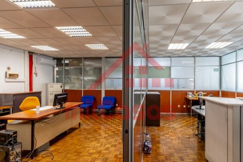 L'establiment comercial a Matacaes, Lisbon, Matacaes - € 900/mes | Ref: M3388 TVD - foto 7