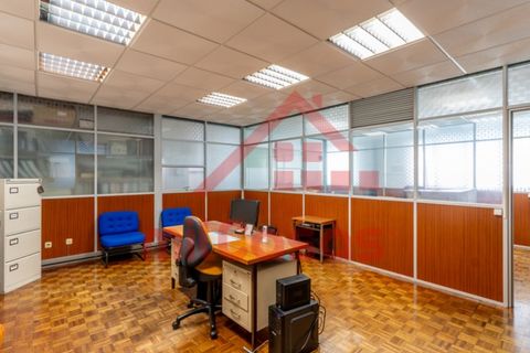 L'establiment comercial a Matacaes, Lisbon, Matacaes - € 900/mes | Ref: M3388 TVD - foto 9