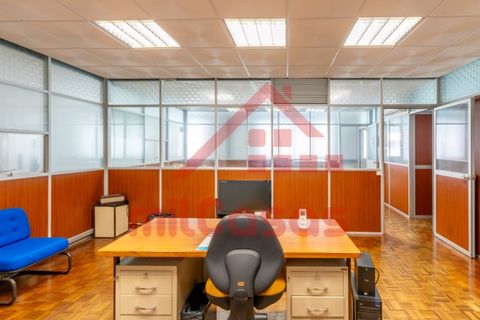 L'establiment comercial a Matacaes, Lisbon, Matacaes - € 900/mes | Ref: M3388 TVD - foto 10