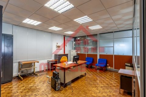L'establiment comercial a Matacaes, Lisbon, Matacaes - € 900/mes | Ref: M3388 TVD - foto 11