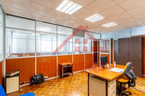 L'establiment comercial a Matacaes, Lisbon, Matacaes - € 900/mes | Ref: M3388 TVD - foto 13