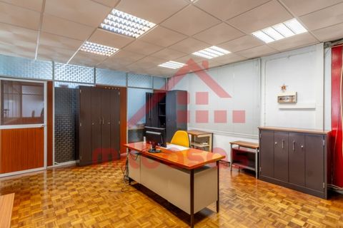 L'establiment comercial a Matacaes, Lisbon, Matacaes - € 900/mes | Ref: M3388 TVD - foto 14