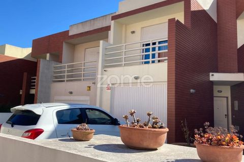 Villa i Oeiras, Lisbon, Oeiras - € 850.000 | Ref: ZMPT569011 - foto 1