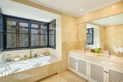 Villa a Benahavis, Malaga, Benahavis - € 2.950.000 | Ref: RLQ033V4 - foto 13
