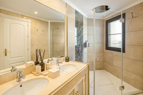 Villa a Benahavis, Malaga, Benahavis - € 2.950.000 | Ref: RLQ033V4 - foto 22