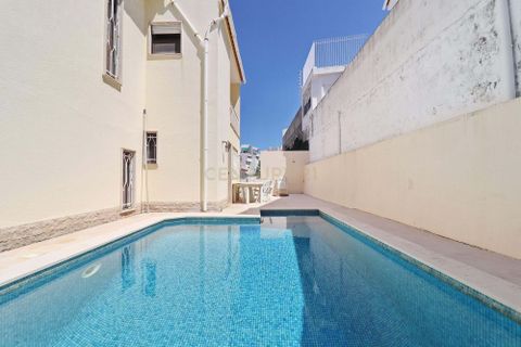 Villa i Carcavelos, Lisbon, Carcavelos - € 750.000 | Ref: C0283-00810 - foto 1
