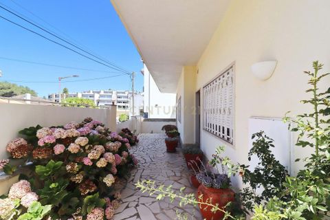 Villa i Carcavelos, Lisbon, Carcavelos - € 750.000 | Ref: C0283-00810 - foto 4