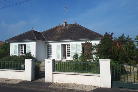 Villa i Les Ormes, Vienne, Les Ormes - € 179.000 | Ref: 35340 - foto 1