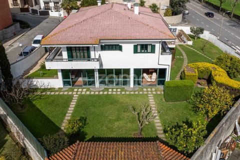 Villa a Pedroucos, Porto, Pedroucos - € 1.200.000 | Ref: ZMPT574907 - foto 2
