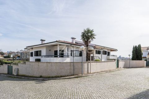 Villa a Pedroucos, Porto, Pedroucos - € 1.200.000 | Ref: ZMPT574907 - foto 5