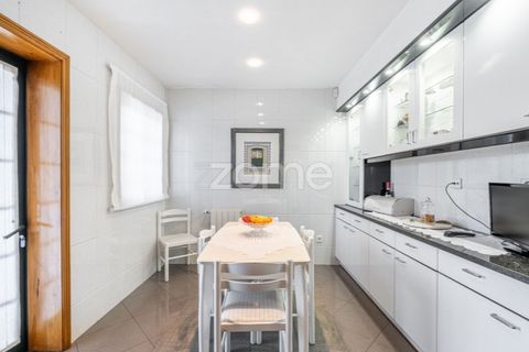 Villa a Pedroucos, Porto, Pedroucos - € 1.200.000 | Ref: ZMPT574907 - foto 14