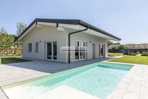 Villa i Bedizzole, Brescia, Bedizzole - € 499.000 | Ref: AS398 - foto 1