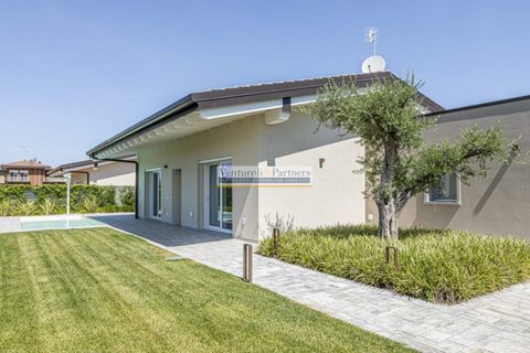 Villa i Bedizzole, Brescia, Bedizzole - € 499.000 | Ref: AS398 - foto 16