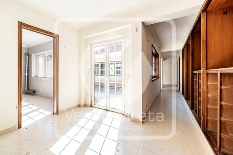 Villa a Belas, Lisbon, Belas - € 2.500.000 | Ref: VD-2407129/W10/DD - foto 32
