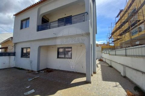 Villa i Amora, Setubal, Amora - € 430.000 | Ref: RR-121161139-286 - foto 2