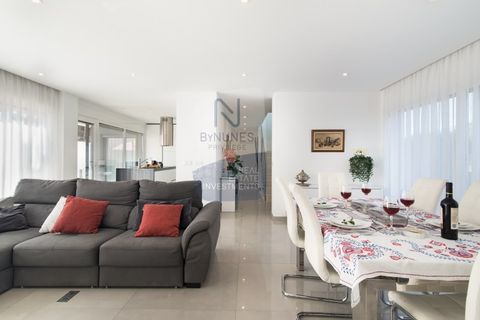 Villa a Almada, Setubal, Almada - € 780.000 | Ref: ID 01001102-159 - foto 4