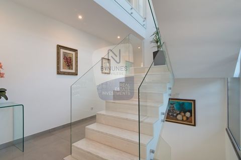 Villa a Almada, Setubal, Almada - € 780.000 | Ref: ID 01001102-159 - foto 9