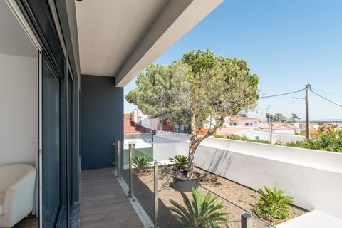 Villa a Almada, Setubal, Almada - € 780.000 | Ref: ID 01001102-159 - foto 28