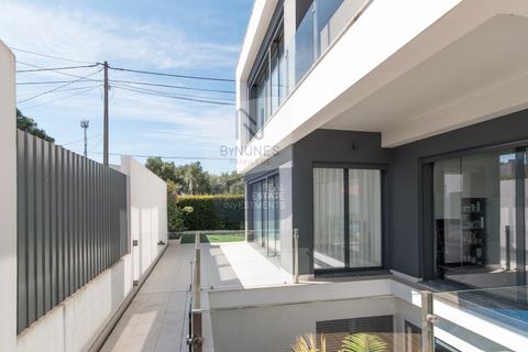 Villa a Almada, Setubal, Almada - € 780.000 | Ref: ID 01001102-159 - foto 38