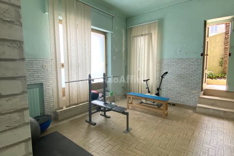 L'establiment comercial a Osimo, Ancona, Osimo - € 500/mes | Ref: AOS161 - foto 2