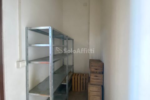 L'establiment comercial a Osimo, Ancona, Osimo - € 500/mes | Ref: AOS161 - foto 3