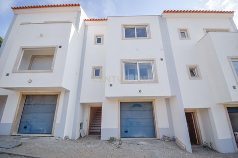 Villa a Queluz, Lisbon, Queluz - € 605.000 | Ref: C0376-00621 - foto 2