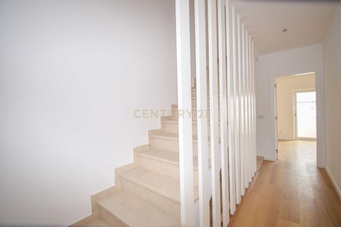 Villa a Queluz, Lisbon, Queluz - € 560.000 | Ref: C0376-00625 - foto 9