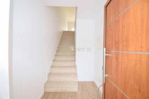 Villa a Queluz, Lisbon, Queluz - € 560.000 | Ref: C0376-00625 - foto 13