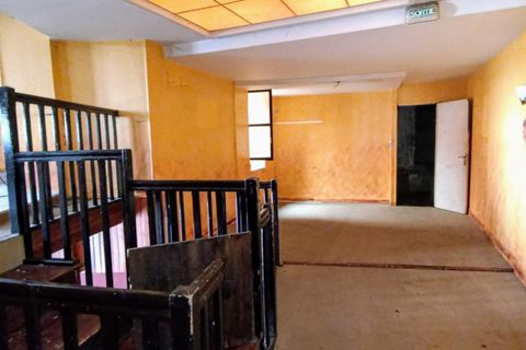 Erhvervsejendom i Cholet, Maine-et-Loire, Cholet - € 210.000 | Ref: 47_CLN-0020007 - foto 3